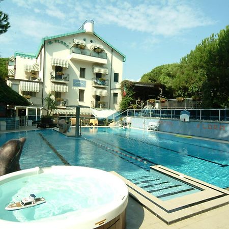 Hotel Flora Milano Marittima Ngoại thất bức ảnh