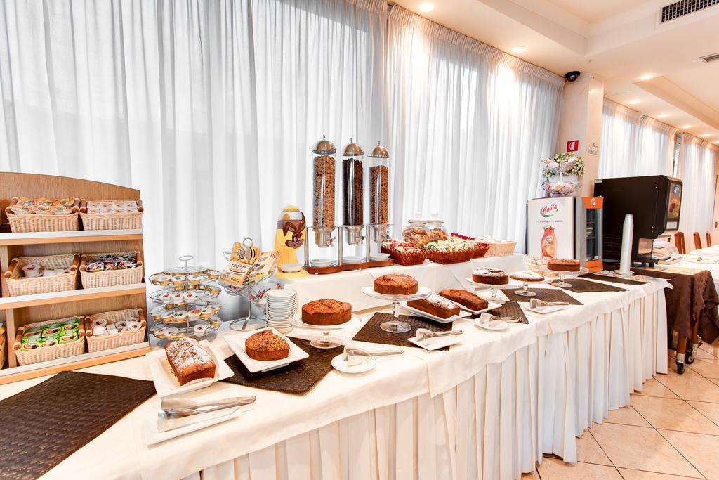 Hotel Flora Milano Marittima Ngoại thất bức ảnh